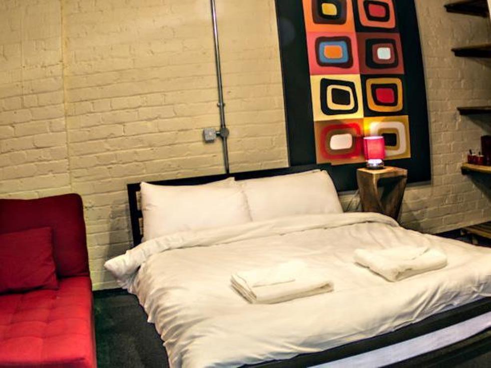 Victoria Warehouse Hotel Солфорд Экстерьер фото