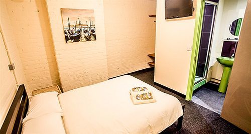 Victoria Warehouse Hotel Солфорд Экстерьер фото